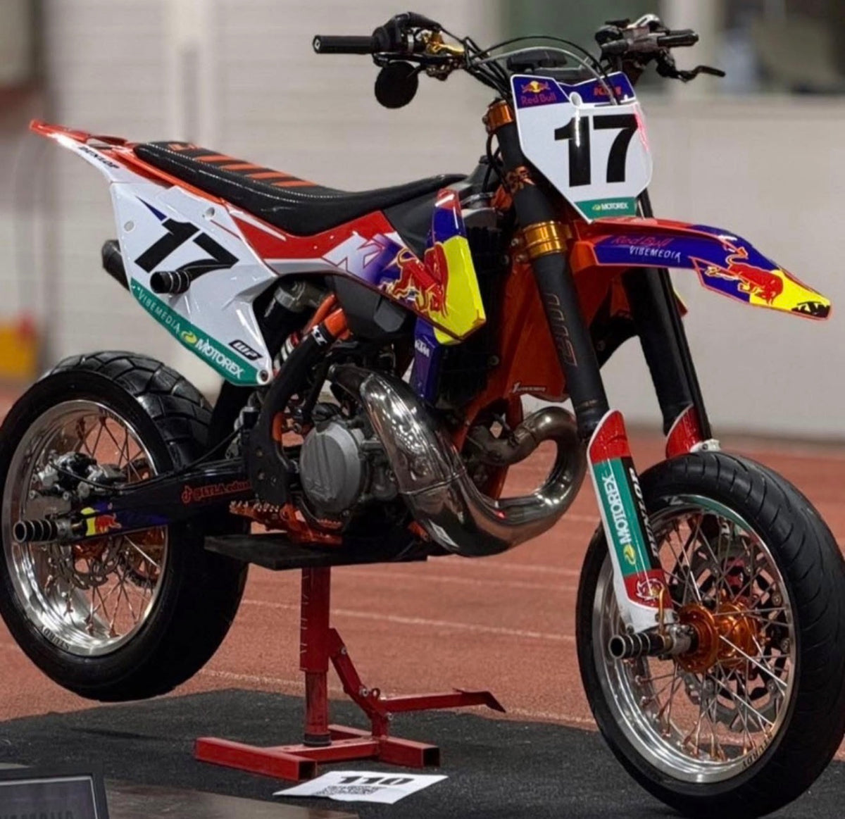 KTM supermoto on Sturdy Racing wheels – silver rim, orange hub