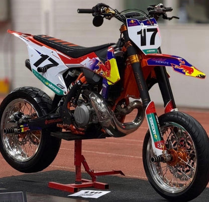 KTM supermoto on Sturdy Racing wheels – silver rim, orange hub